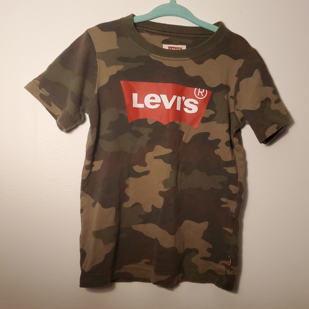 Levi's camo logo graphic t shirt